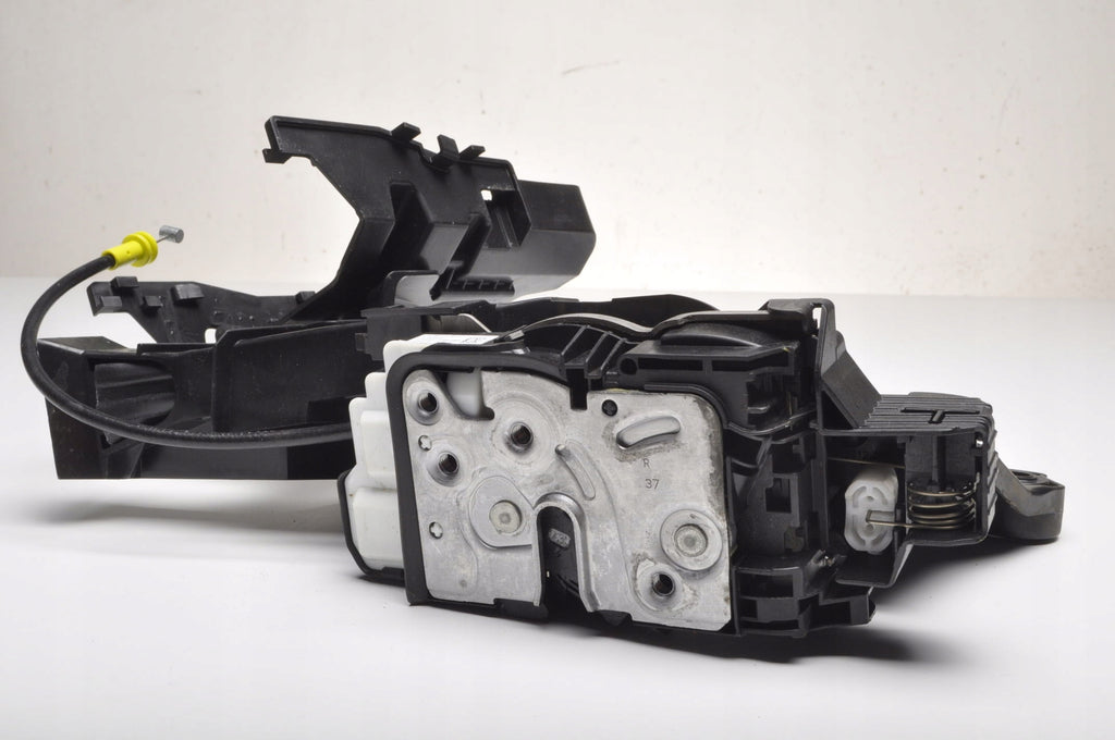 VOLVO S60 II V60 XC60 II S90 II DOOR LOCK RIGHT FRONT 31462456