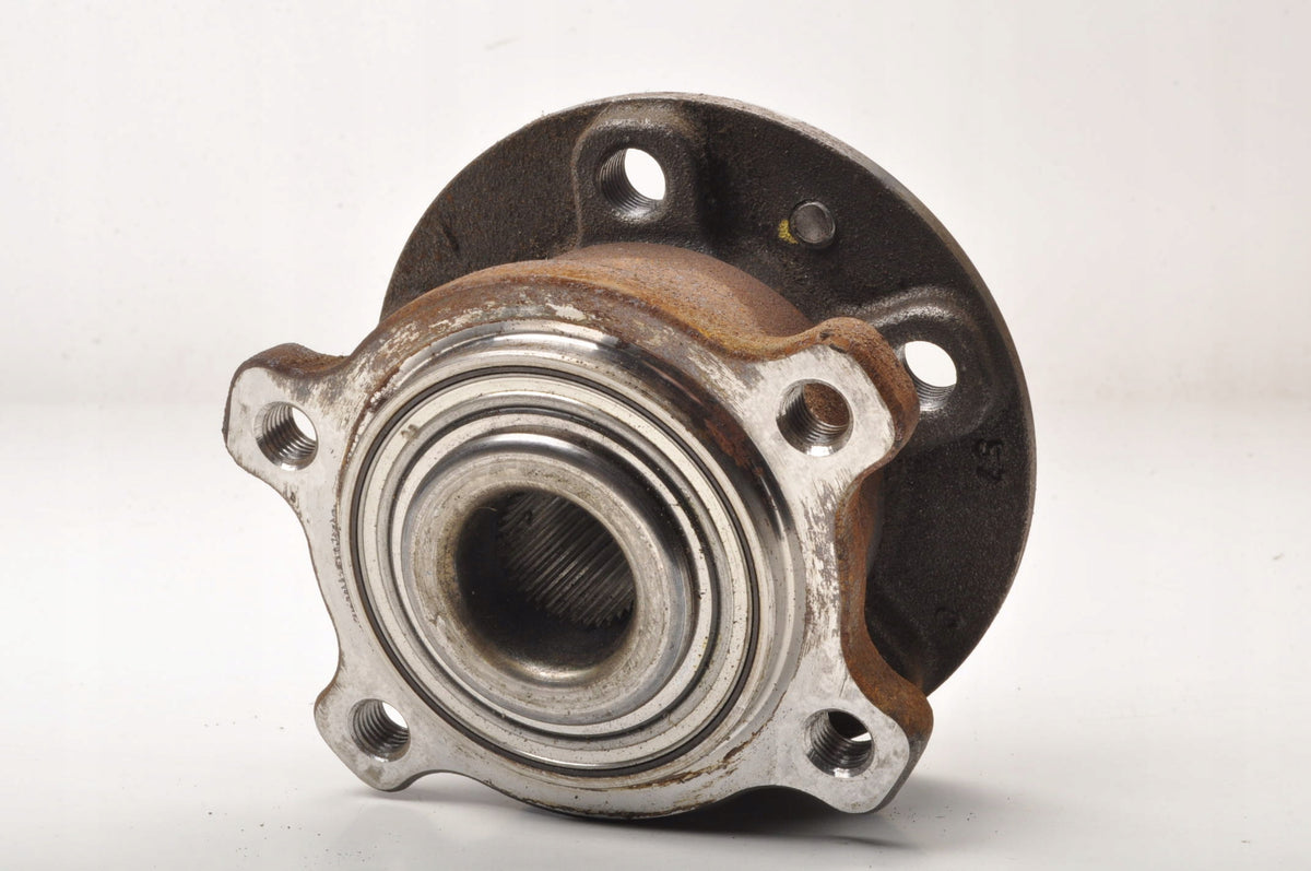 VOLVO S60 II XC60 II REAR LEFT HUB 31360748