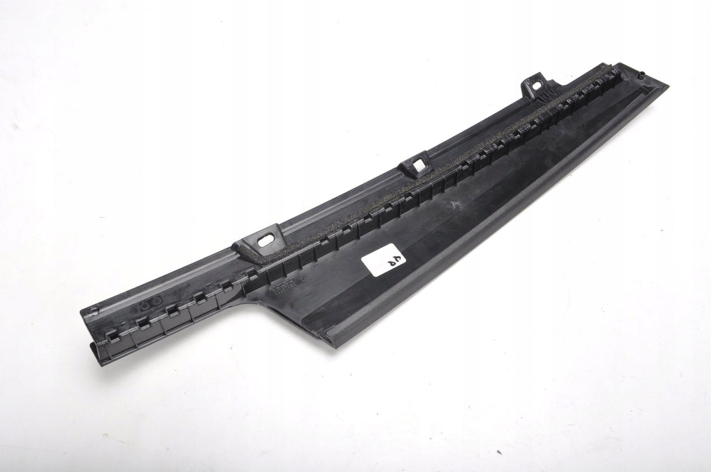 VOLVO S60 III DOOR TRIM RIGHT FRONT 32257390