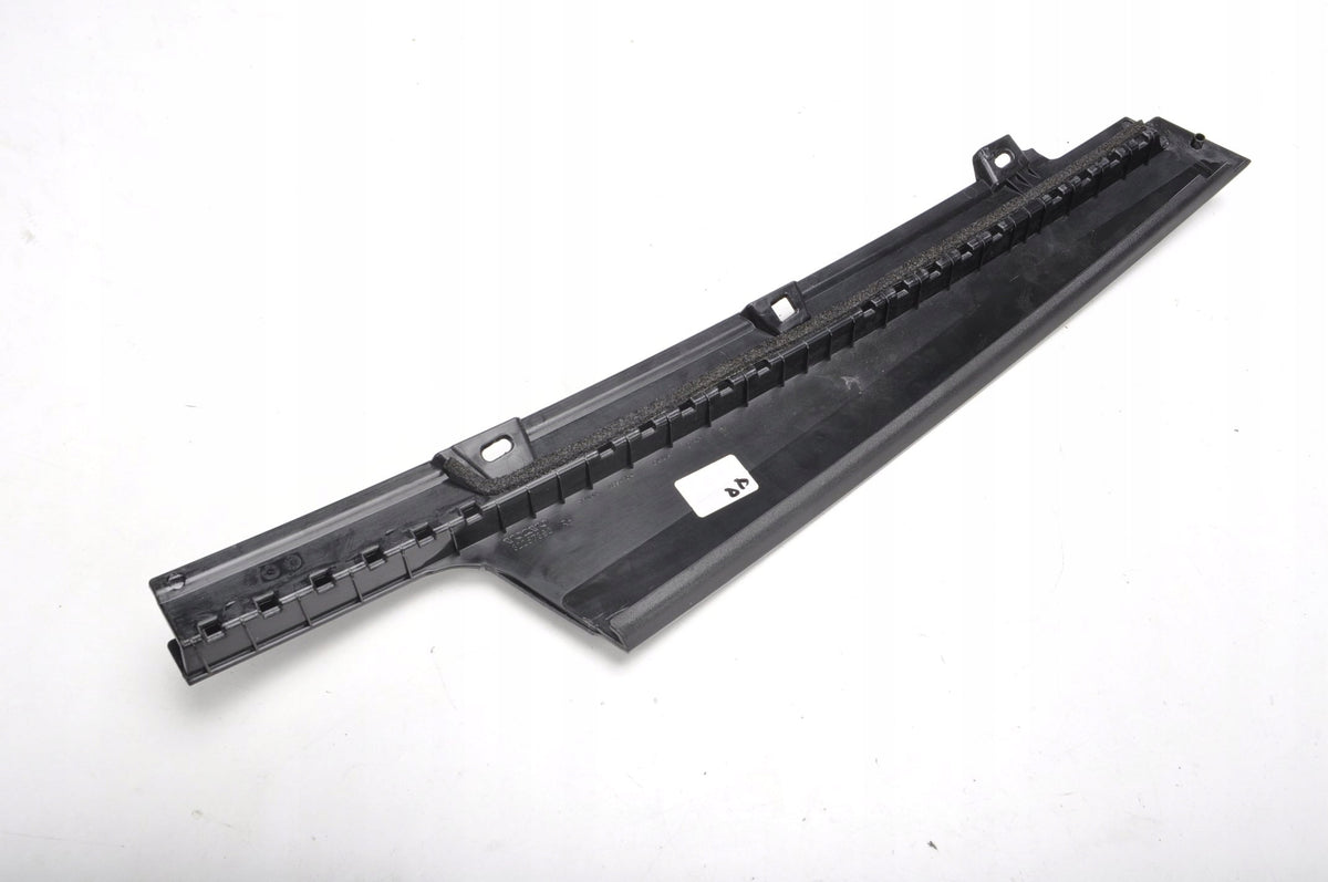 VOLVO S60 III DOOR TRIM RIGHT FRONT 32257390