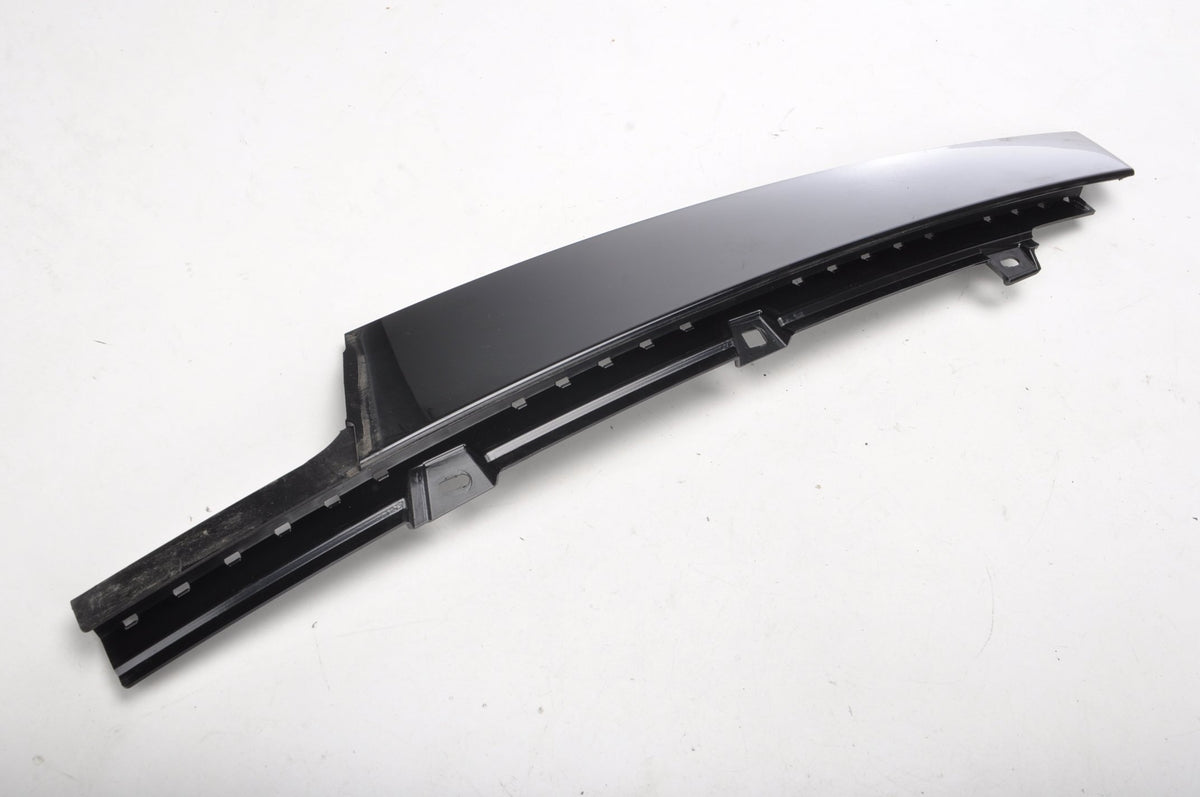VOLVO S60 III DOOR TRIM RIGHT FRONT 32257390