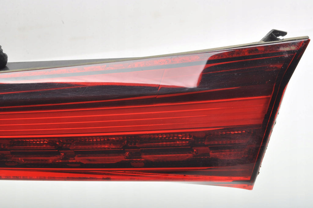 VOLVO S60 III LAMP RIGHT REAR FLAP SEDAN 31468202