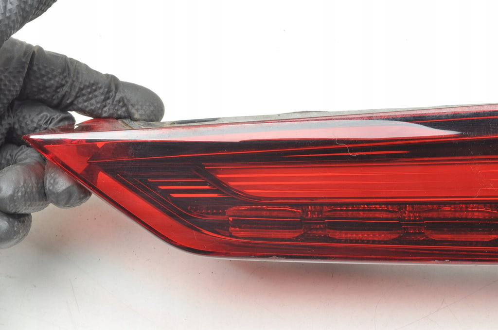VOLVO S60 III LAMP RIGHT REAR FLAP SEDAN 31468202