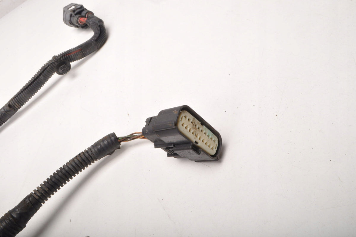 VOLVO S60 III V60 II BEAM FROM FUSE BOX TO STRINGER