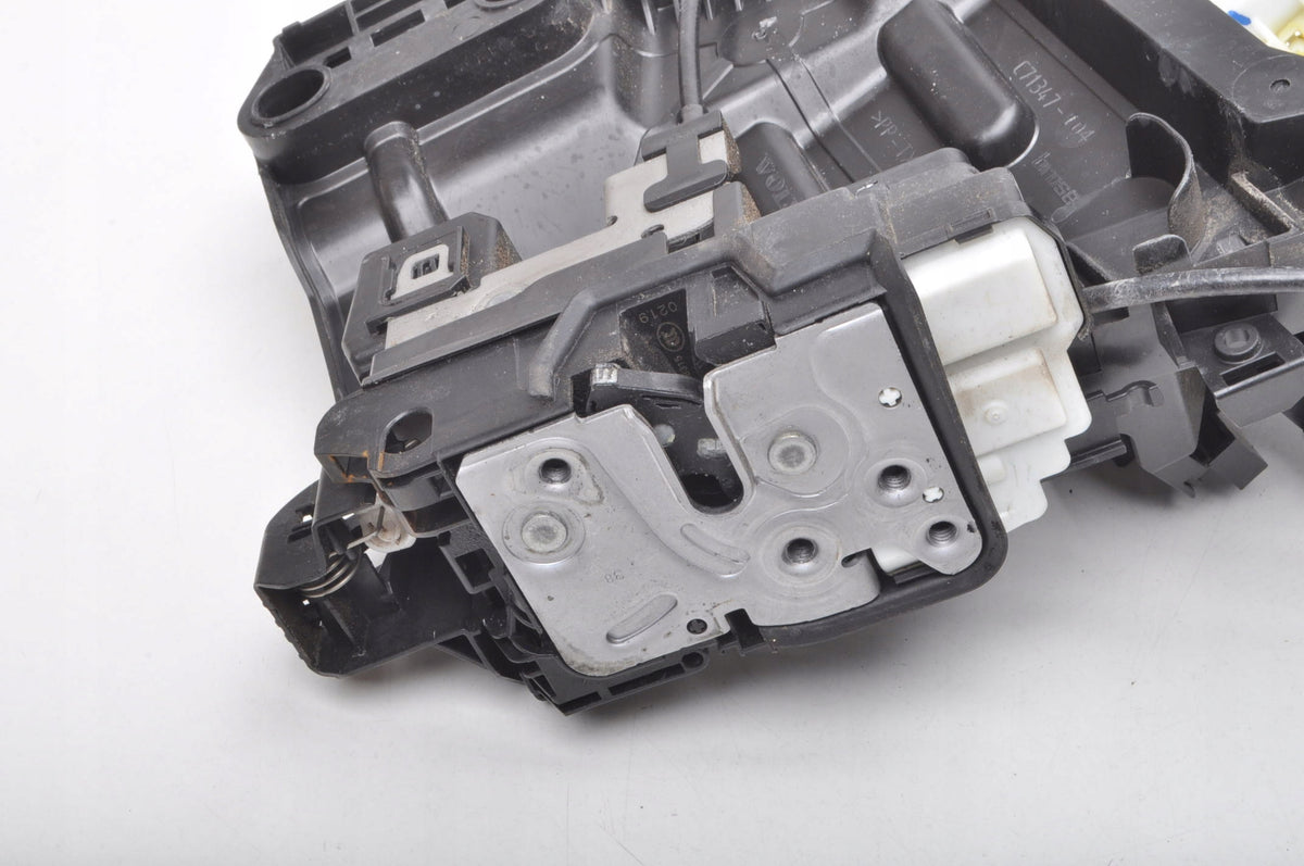VOLVO S60 III V60 II DOOR LOCK RIGHT FRONT 6-PIN UK 31462456