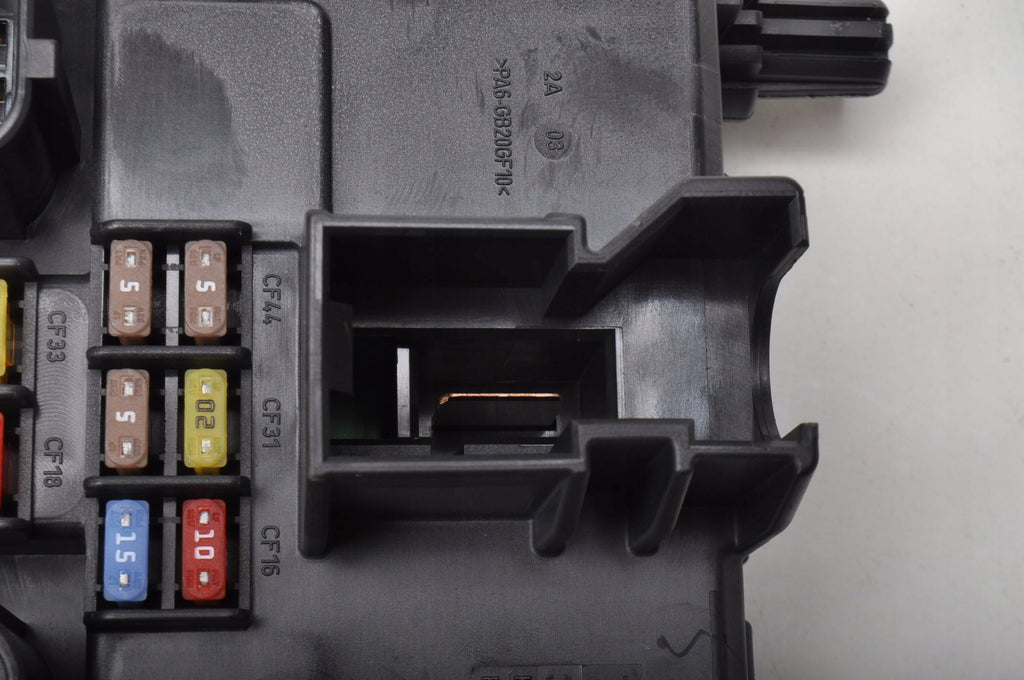 VOLVO S60 III V60 II FUSE BOX 32209198