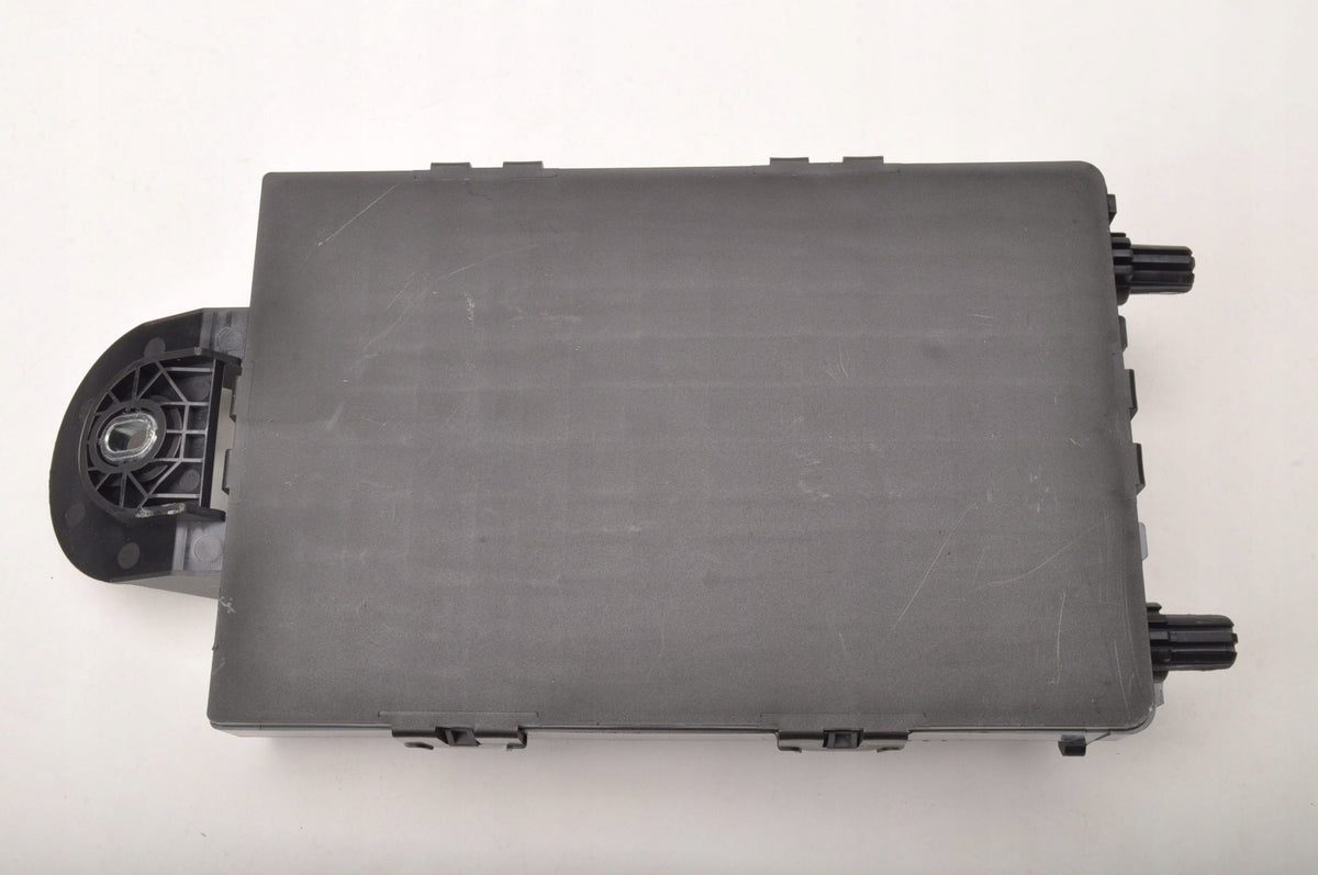 VOLVO S60 III V60 II FUSE BOX 32209198