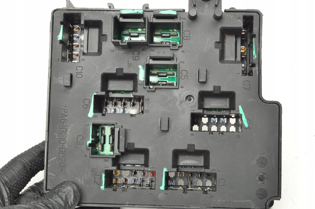VOLVO S60 III V60 II FUSE BOX 32212297