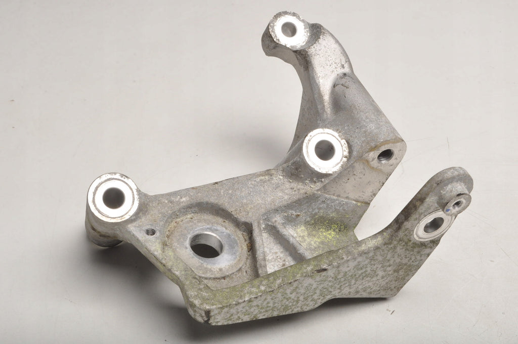 VOLVO S60 III V60 II T8 PAW BRACKET 31430470