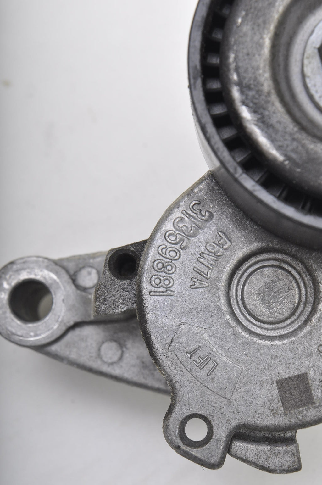 VOLVO S60 III V60 II T8 Plug-in Hybrid TENSIONER 31359881 2020R