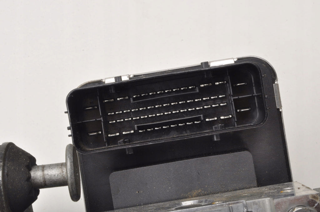 VOLVO S60 III V60 II XC60 II D3 ABS PUMP 32214772