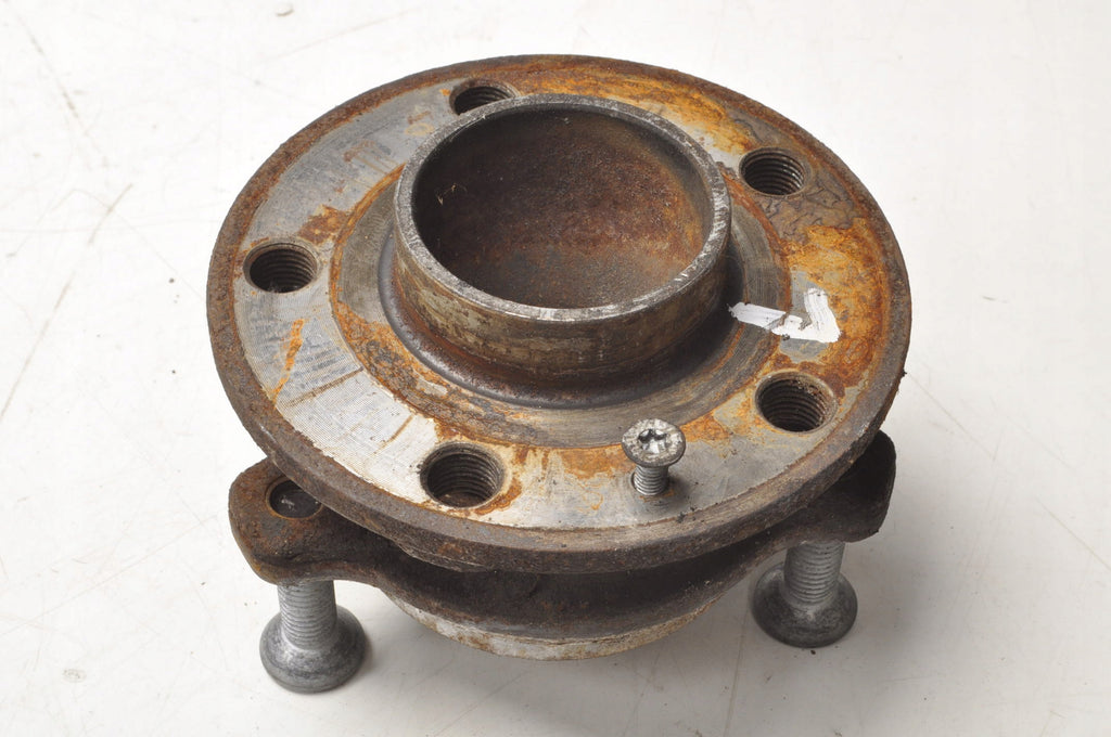 VOLVO S60 III V60 V90 S90 HUB REAR LEFT