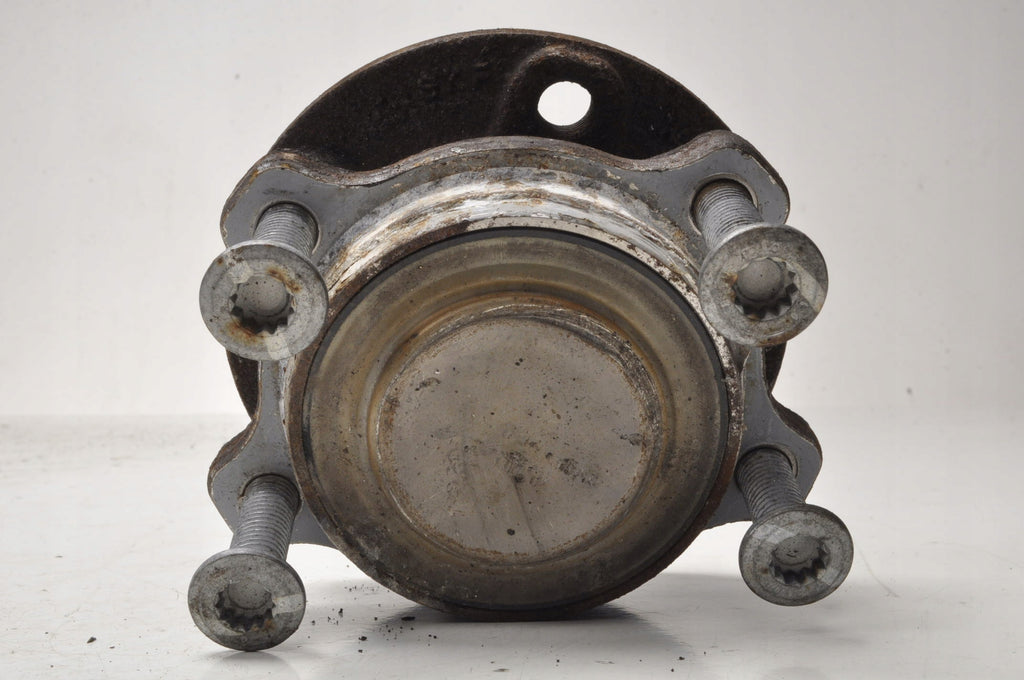 VOLVO S60 III V60 V90 S90 REAR HUB REAR RIGHT