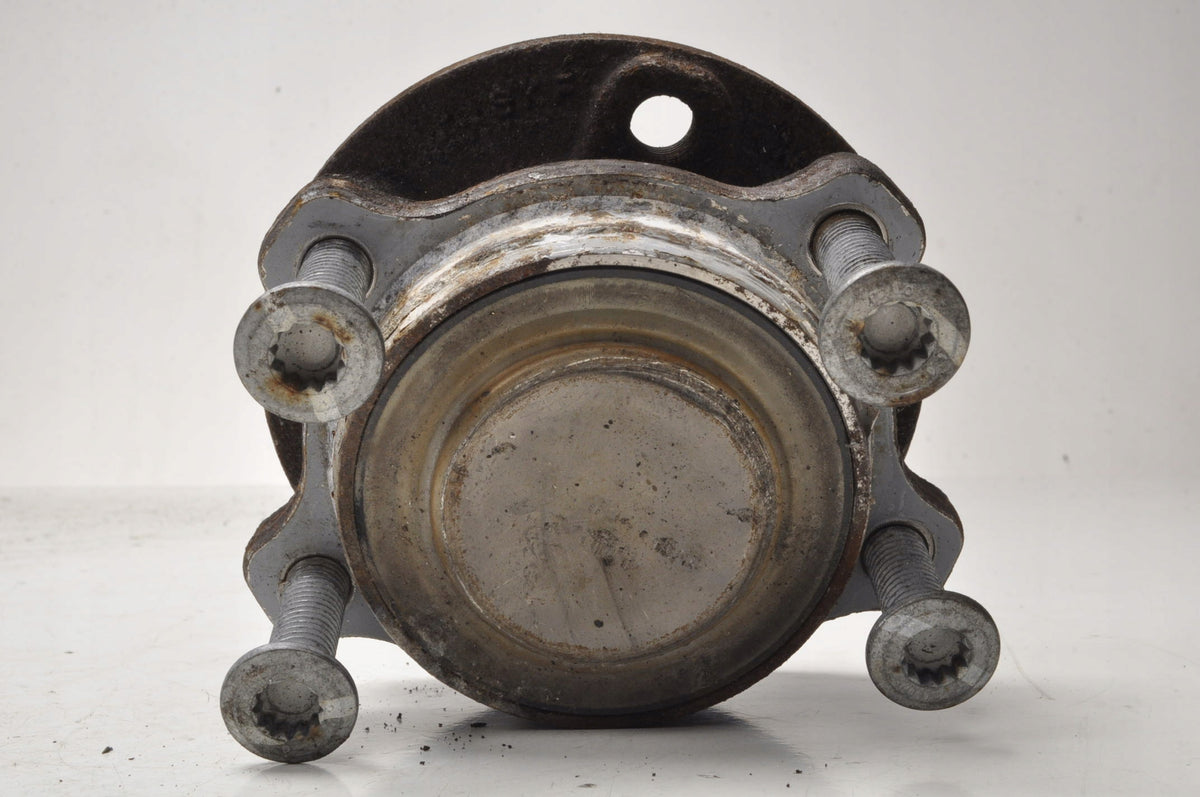 VOLVO S60 III V60 V90 S90 REAR HUB REAR RIGHT