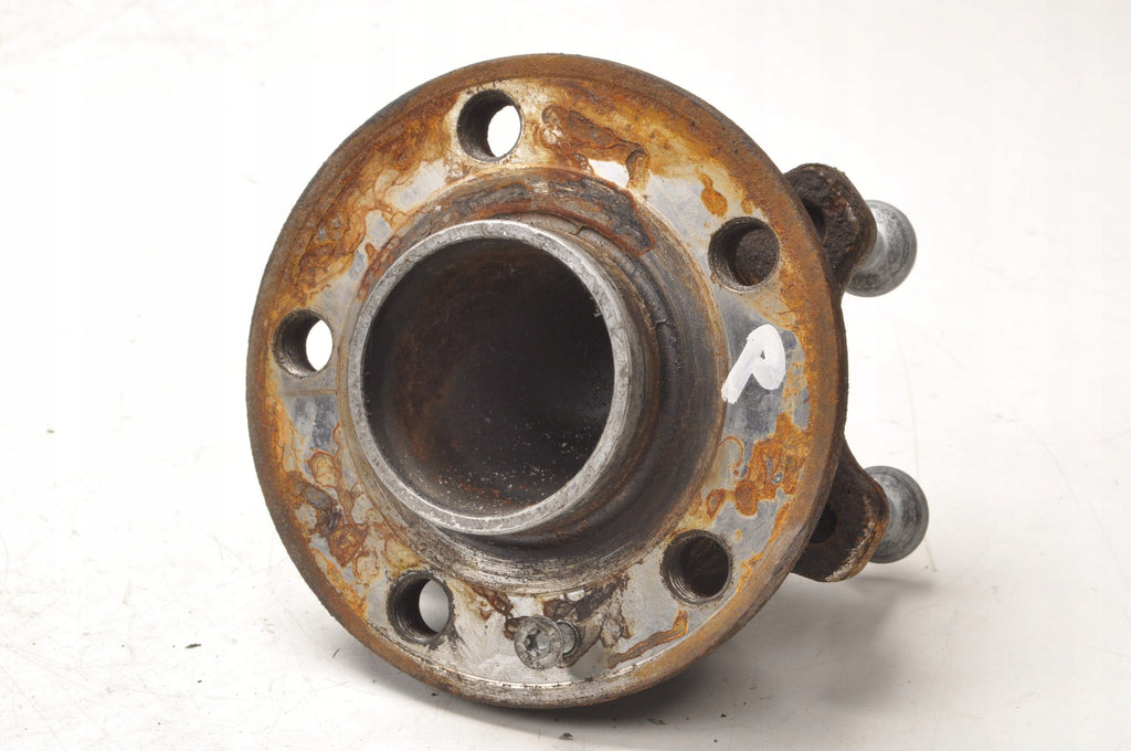 VOLVO S60 III V60 V90 S90 REAR HUB REAR RIGHT