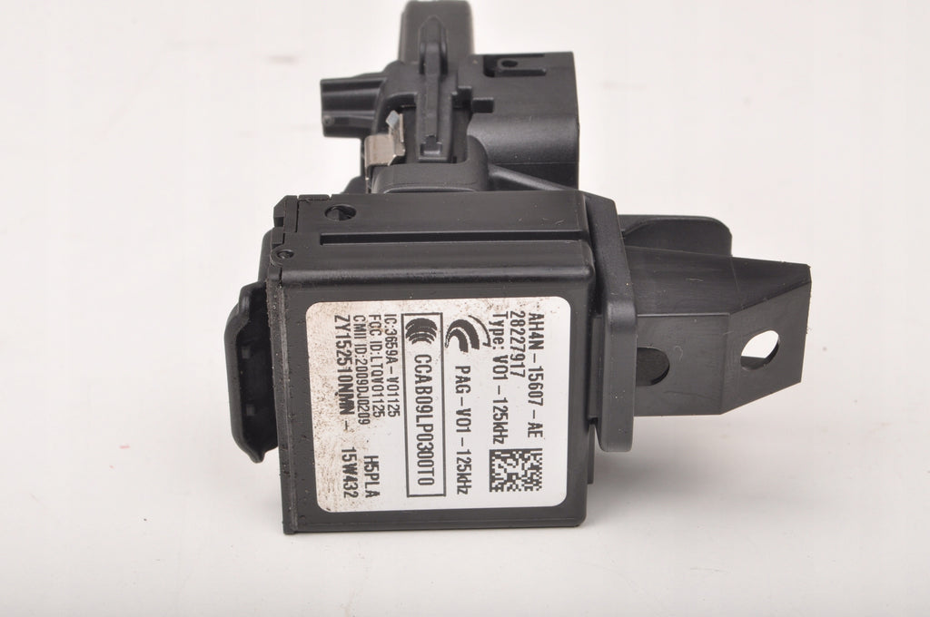 VOLVO S60 V40 II IGNITION KEY READER 28227917