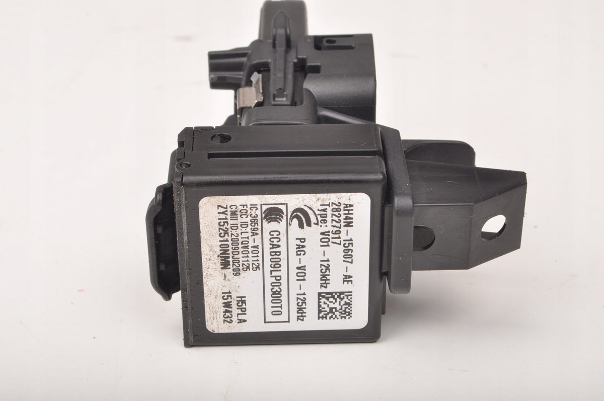 VOLVO S60 V40 II IGNITION KEY READER 28227917