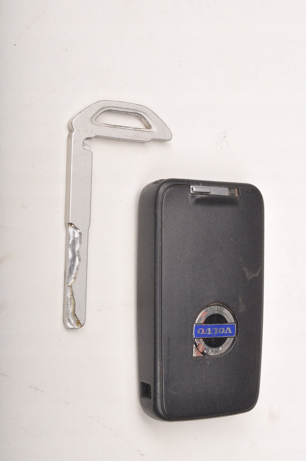 VOLVO S60 V40 II IGNITION KEY READER 28227917