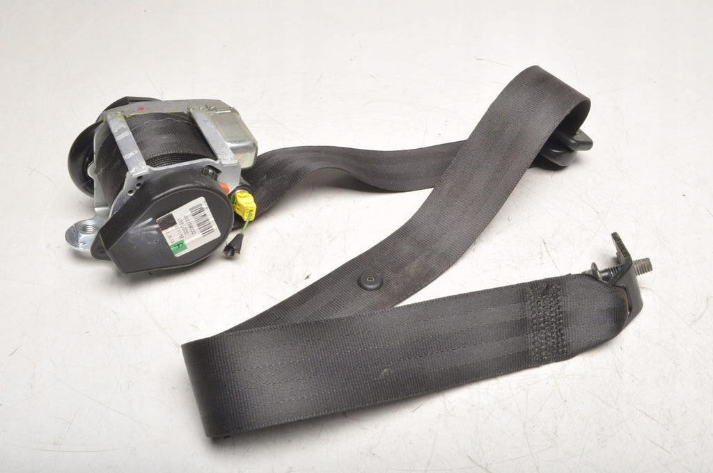 VOLVO S60 V60 SEAT BELT RIGHT REAR 2 ROW 39823323