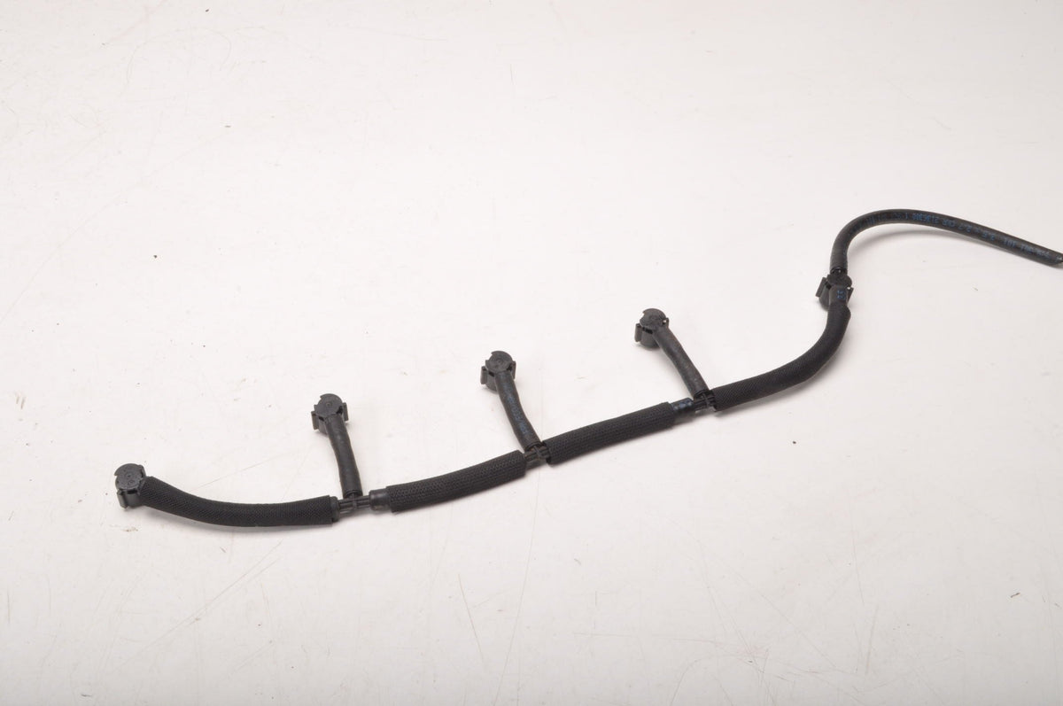 VOLVO S60 V60 XC60 AND 2.4 D5 FUEL OVERFLOW LINES