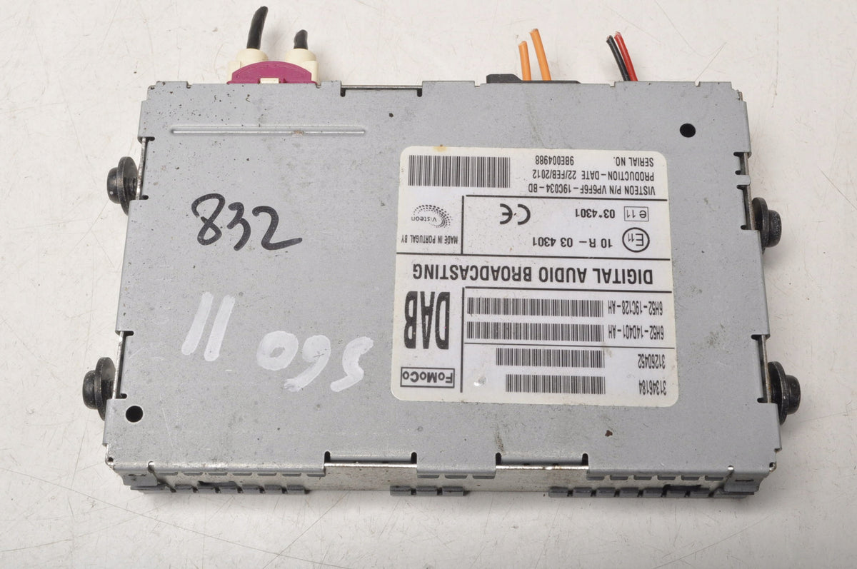 VOLVO S60 V60 XC60 AND AMPLIFIER RADIO MODULE 31346184