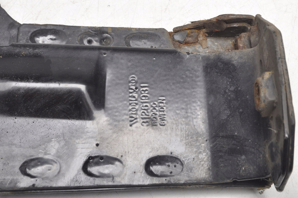 VOLVO S60 V60 XC60 AND RADIATOR MOUNT 31261931 LEFT