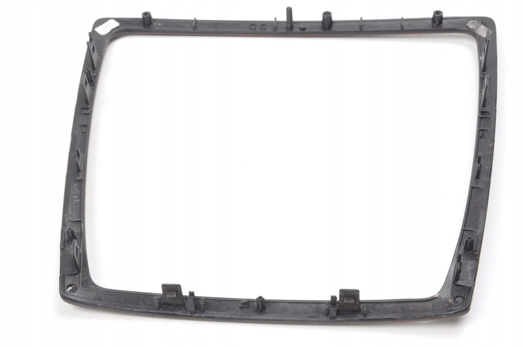 VOLVO S60 V70 II XC70 RADIO AIR SUPPLY PANEL FRAME 30672111