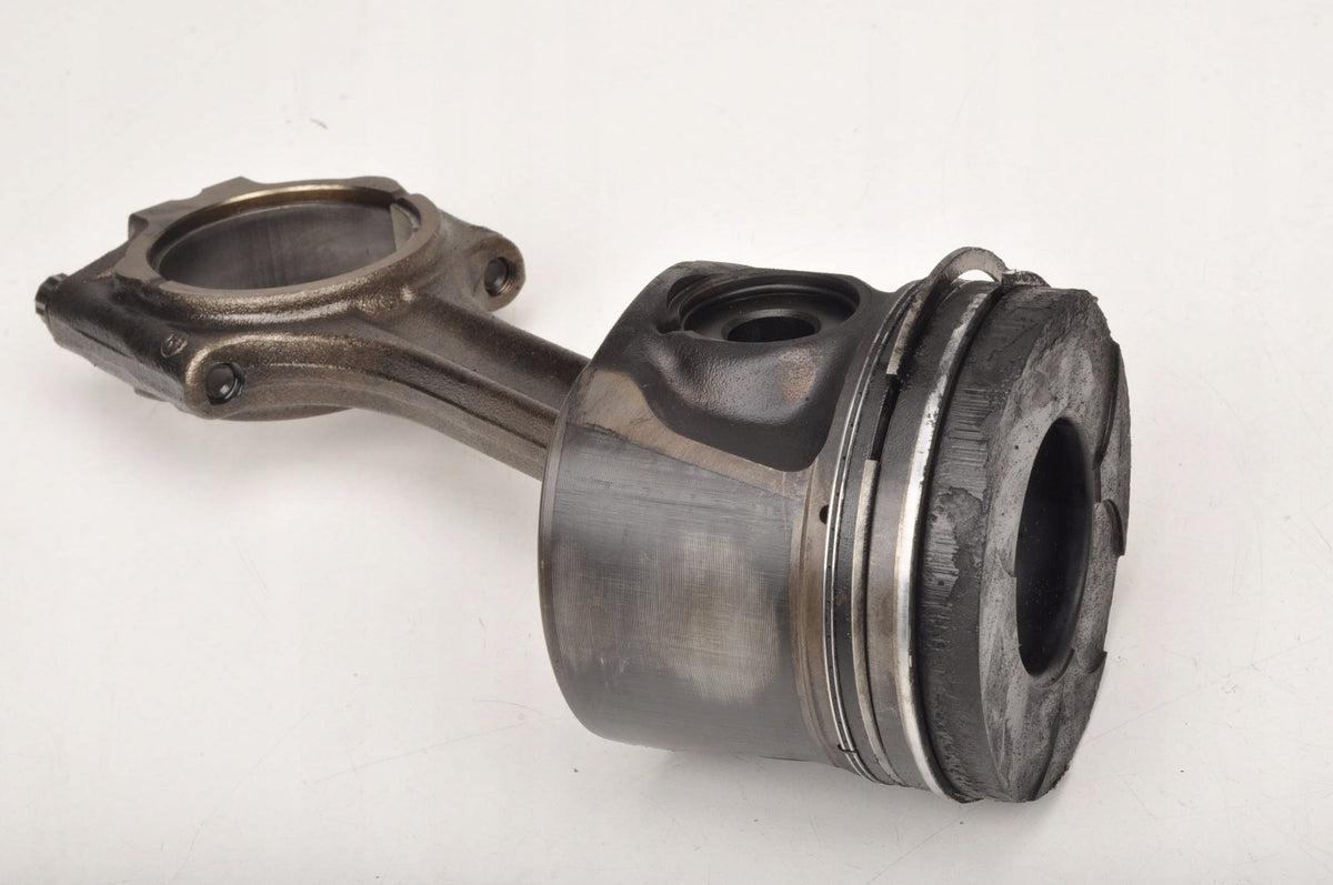VOLVO S60 XC60 V70 XC90 2.4 D5 185KM PISTON WITH CONNECTING ROD D5244T4