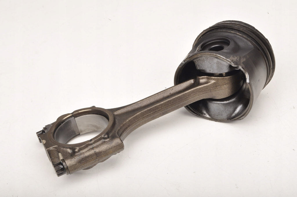 VOLVO S60 XC60 V70 XC90 2.4 D5 185KM PISTON WITH CONNECTING ROD D5244T4