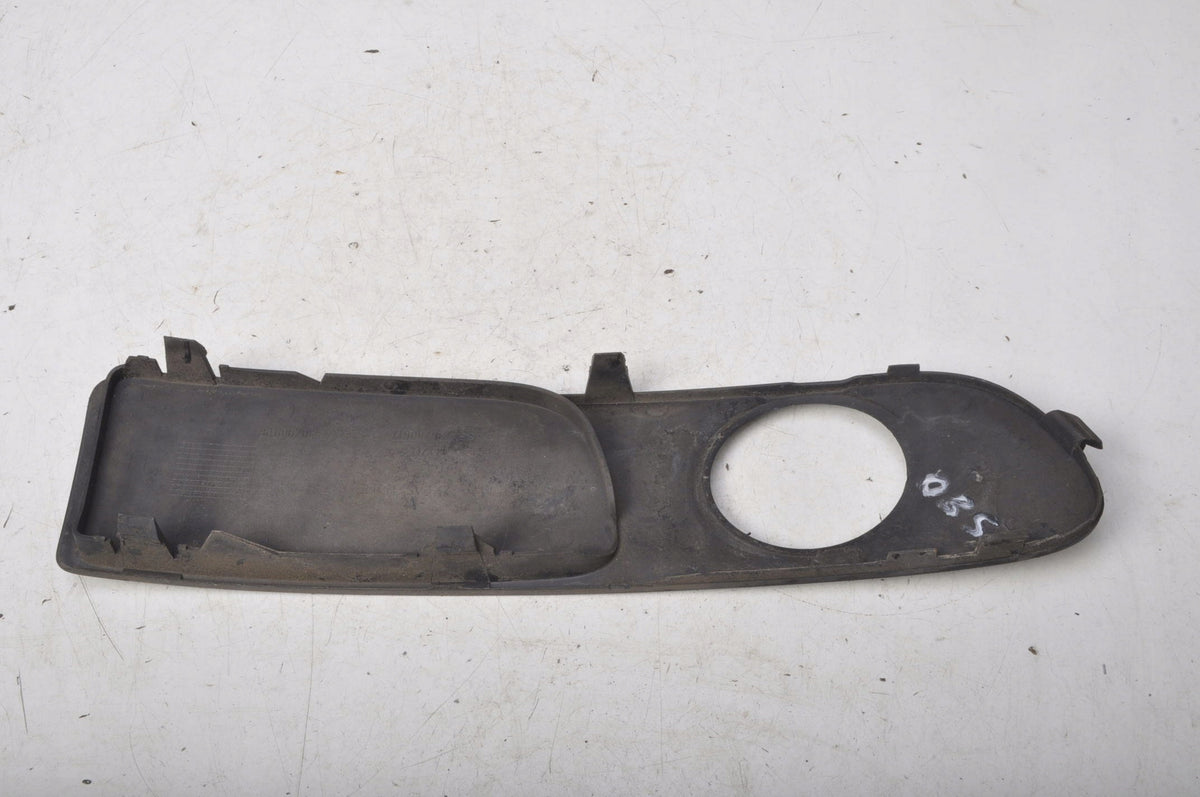 VOLVO S80 II FRAME HALOGEN GRILLE LEFT 30655929