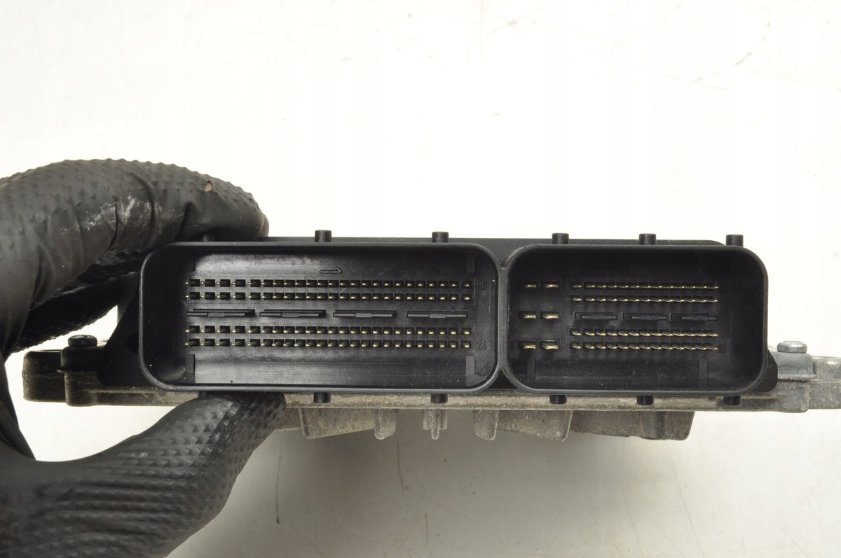 VOLVO S80 II V70 III 2.4 D 163KM COMPUTER ENGINE DRIVER 30785100
