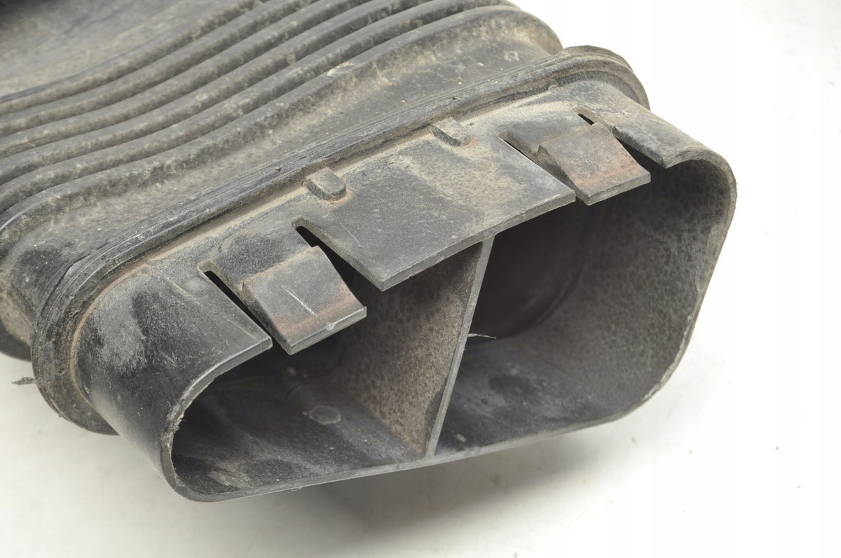VOLVO S80 II V70 III AIR INTAKE PIPE 31216029