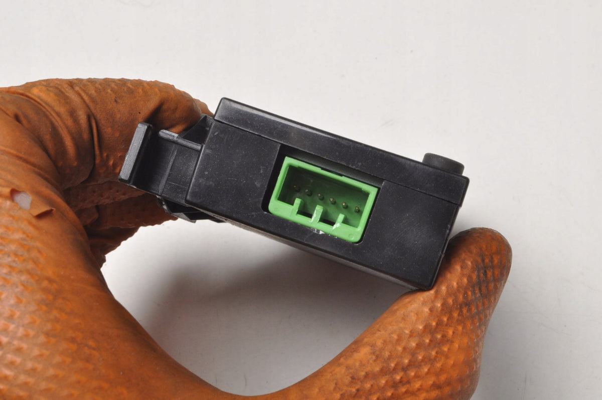 VOLVO S80 II V70 III CARD READER 31288135