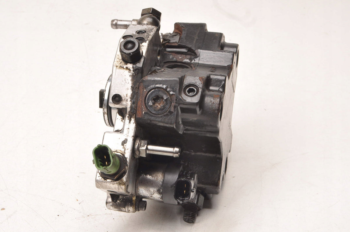VOLVO S80 II V70 III XC70 2.4 D5 AWD 185KM INJECTION PUMP 30756125