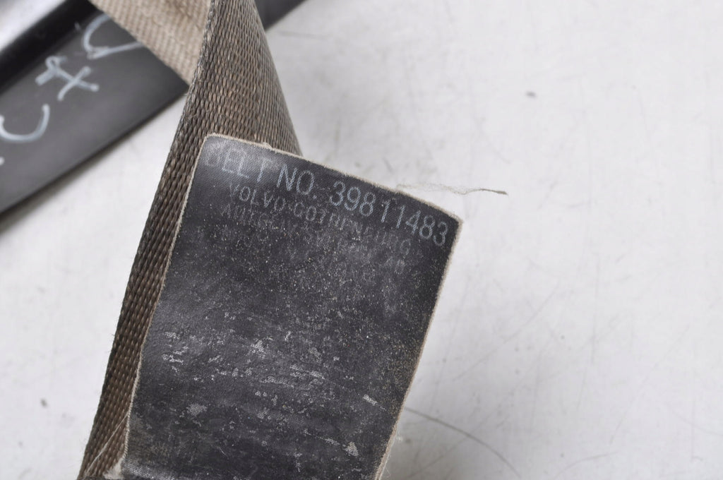VOLVO S80 XC70 II SEAT BELT RIGHT FRONT 39811483