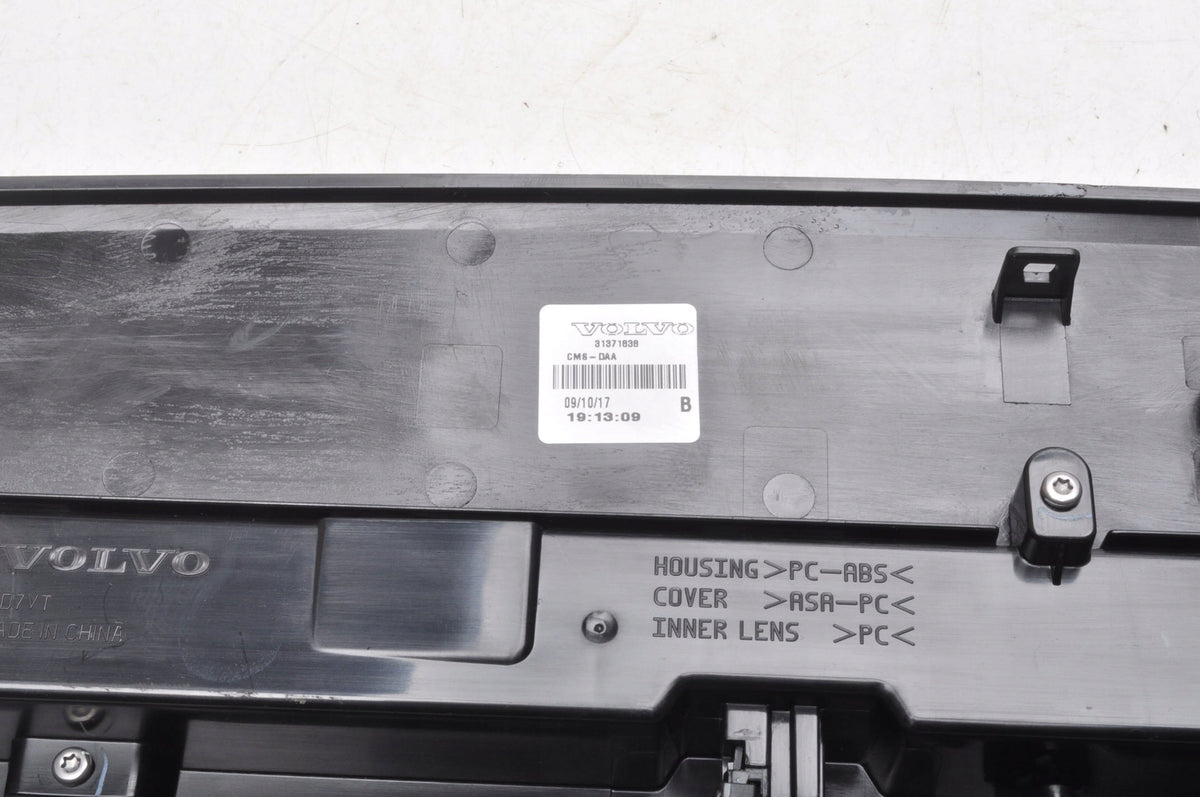 VOLVO S90 II LIGHT STOP LAMP 31371838