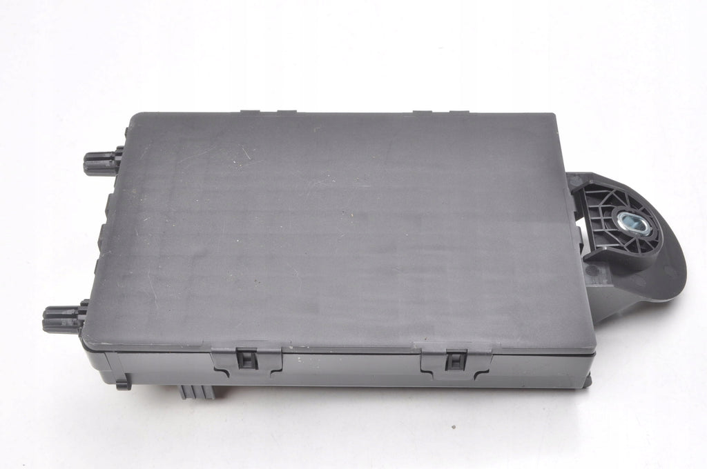 VOLVO S90 II V60 XC90 XC60 II FUSE BOX 31682732 32142591