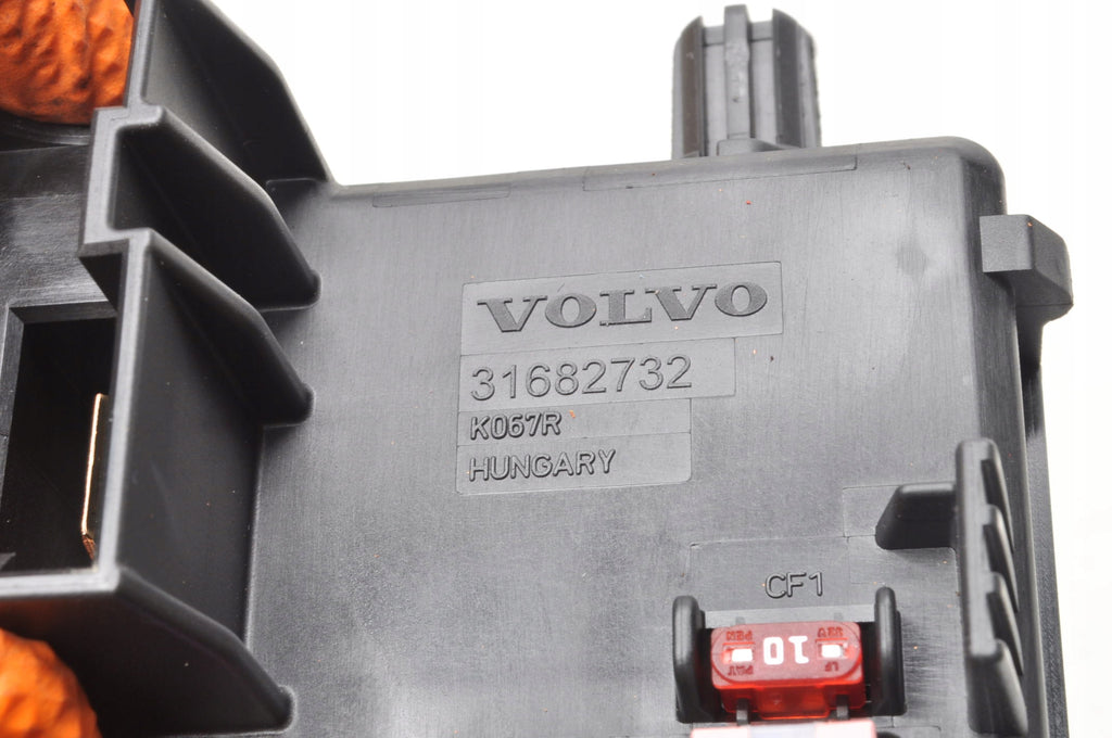VOLVO S90 II V60 XC90 XC60 II FUSE BOX 31682732 32142591