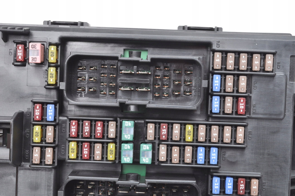 VOLVO S90 II V60 XC90 XC60 II FUSE BOX 31682732 32142591