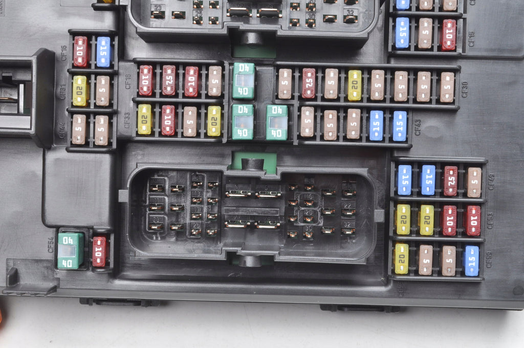 VOLVO S90 II V60 XC90 XC60 II FUSE BOX 31682732 32142591