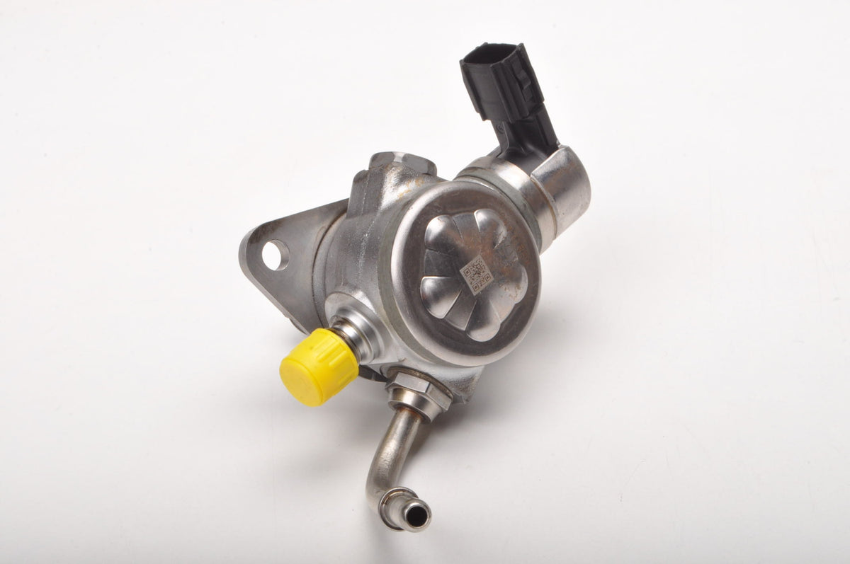 VOLVO S90 II V90 V40 II 1.5 T3 152KM FUEL PUMP 31437903