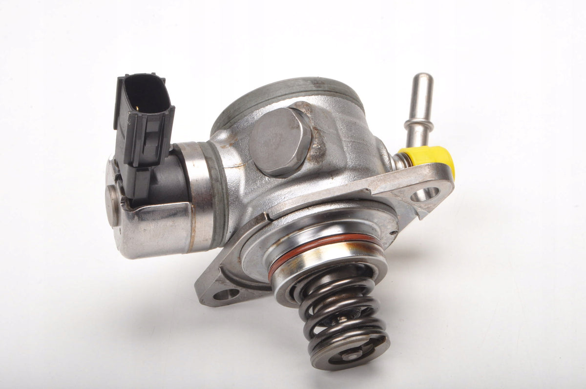 VOLVO S90 II V90 V40 II 1.5 T3 152KM FUEL PUMP 31437903