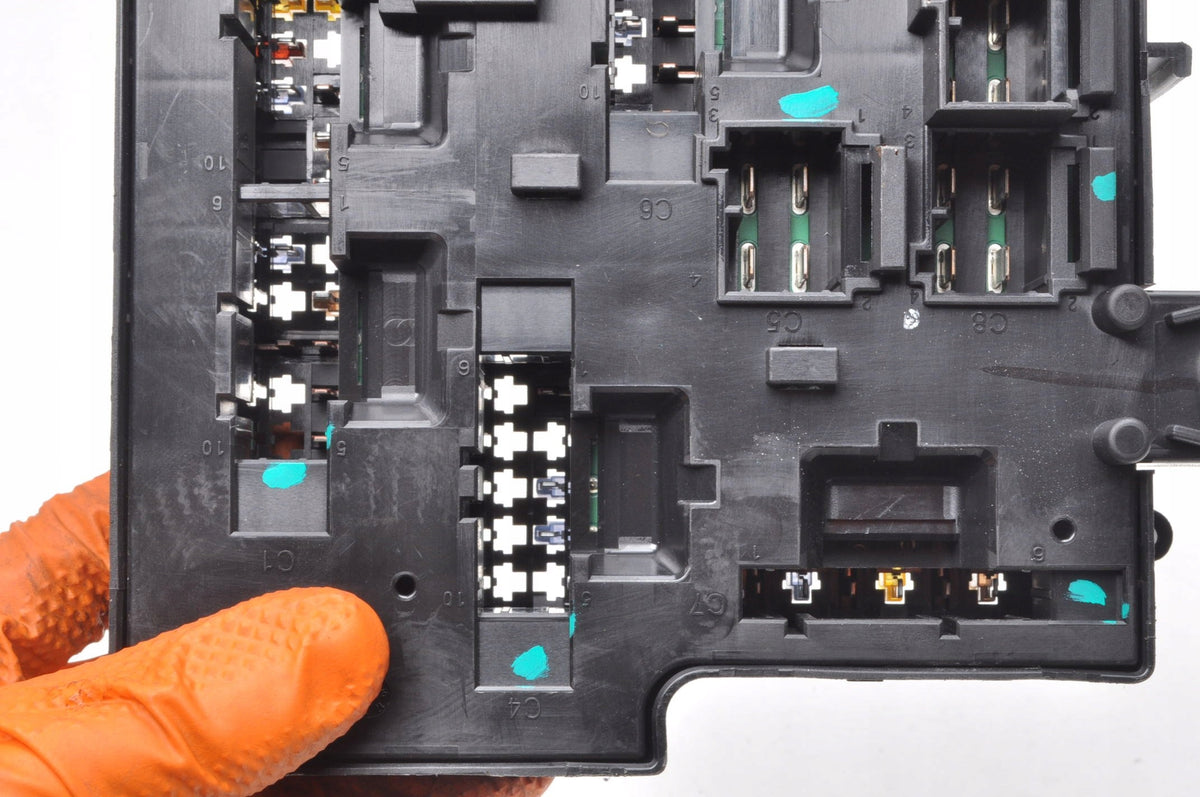 VOLVO S90 II V90 XC90 II FUSE BOX 31473772