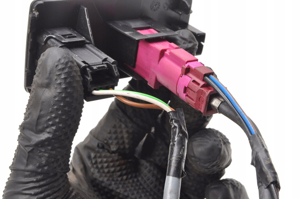VOLVO S90 II V90 XC90 XC60 II PORT USB 31438295 INPUT SOCKET