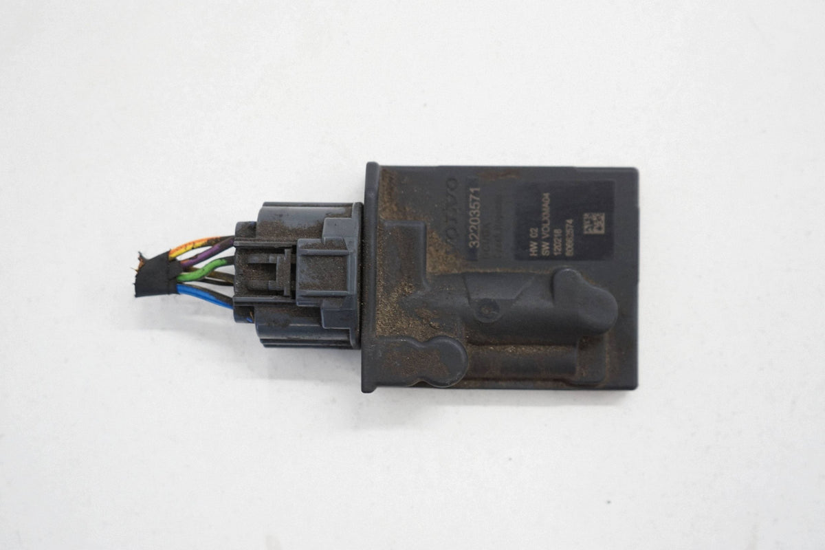 VOLVO S90 V90 17R FUEL PUMP CONTROLLER MODULE 32203571