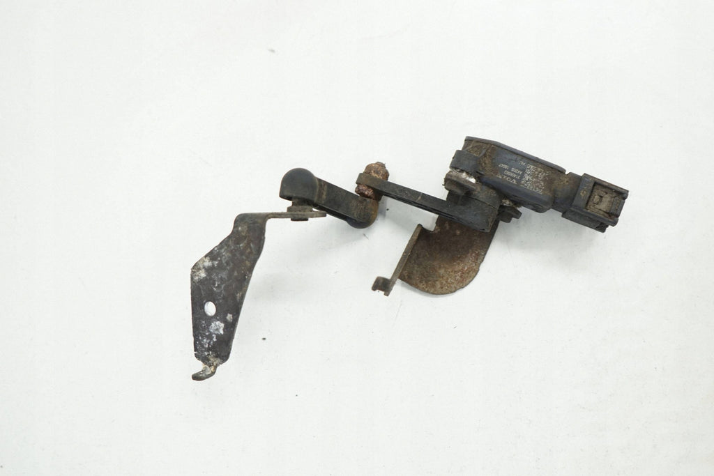 VOLVO S90 V90 17R LIGHT LEVELING SENSOR REAR 31681290