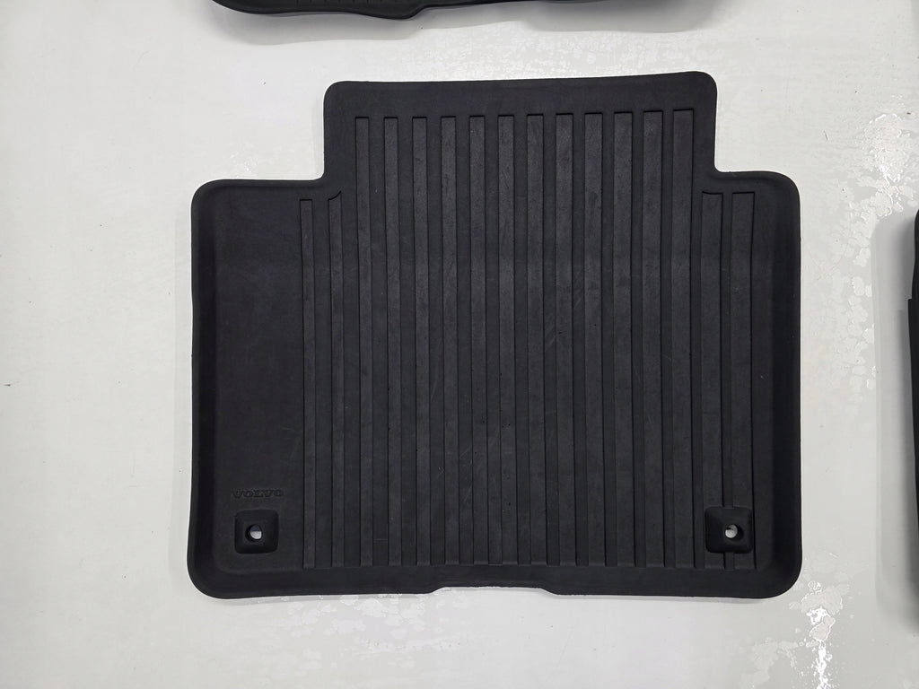 VOLVO S90 V90 17R RUBBER RUGS SET 31435647