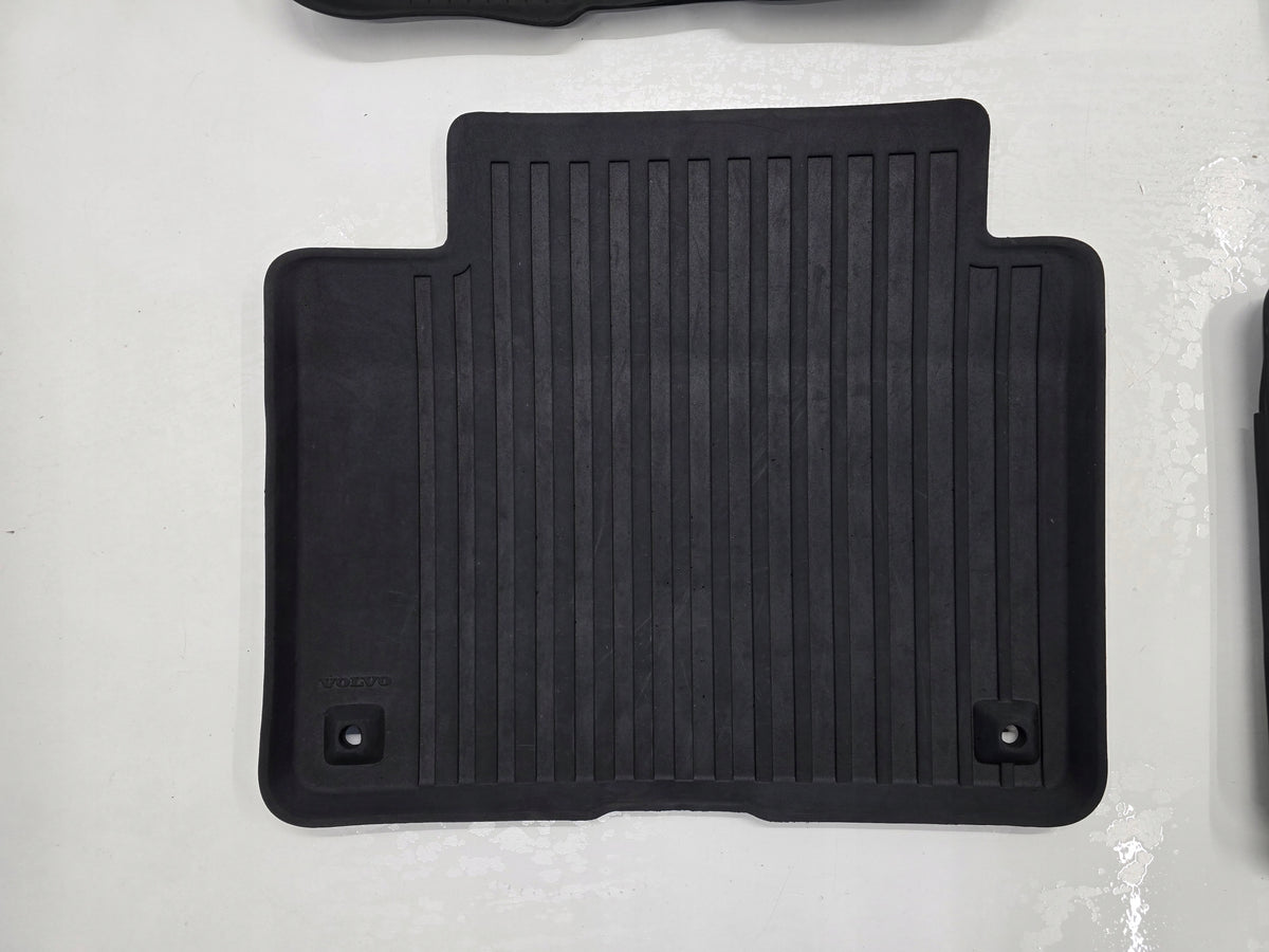 VOLVO S90 V90 17R RUBBER RUGS SET 31435647