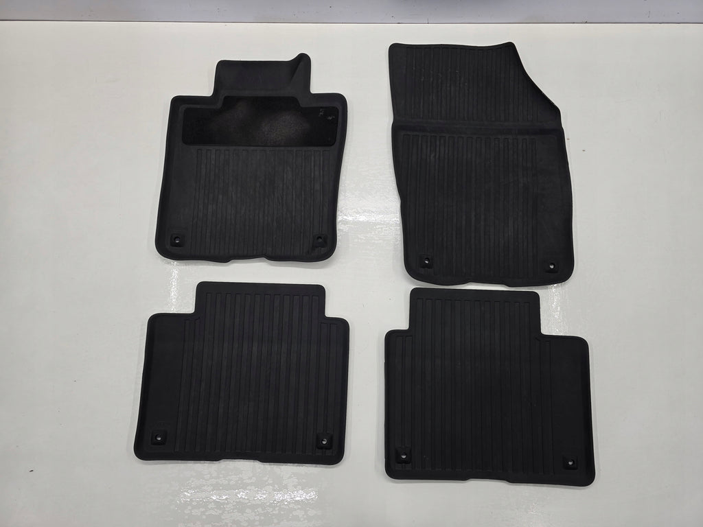 VOLVO S90 V90 17R RUBBER RUGS SET 31435647