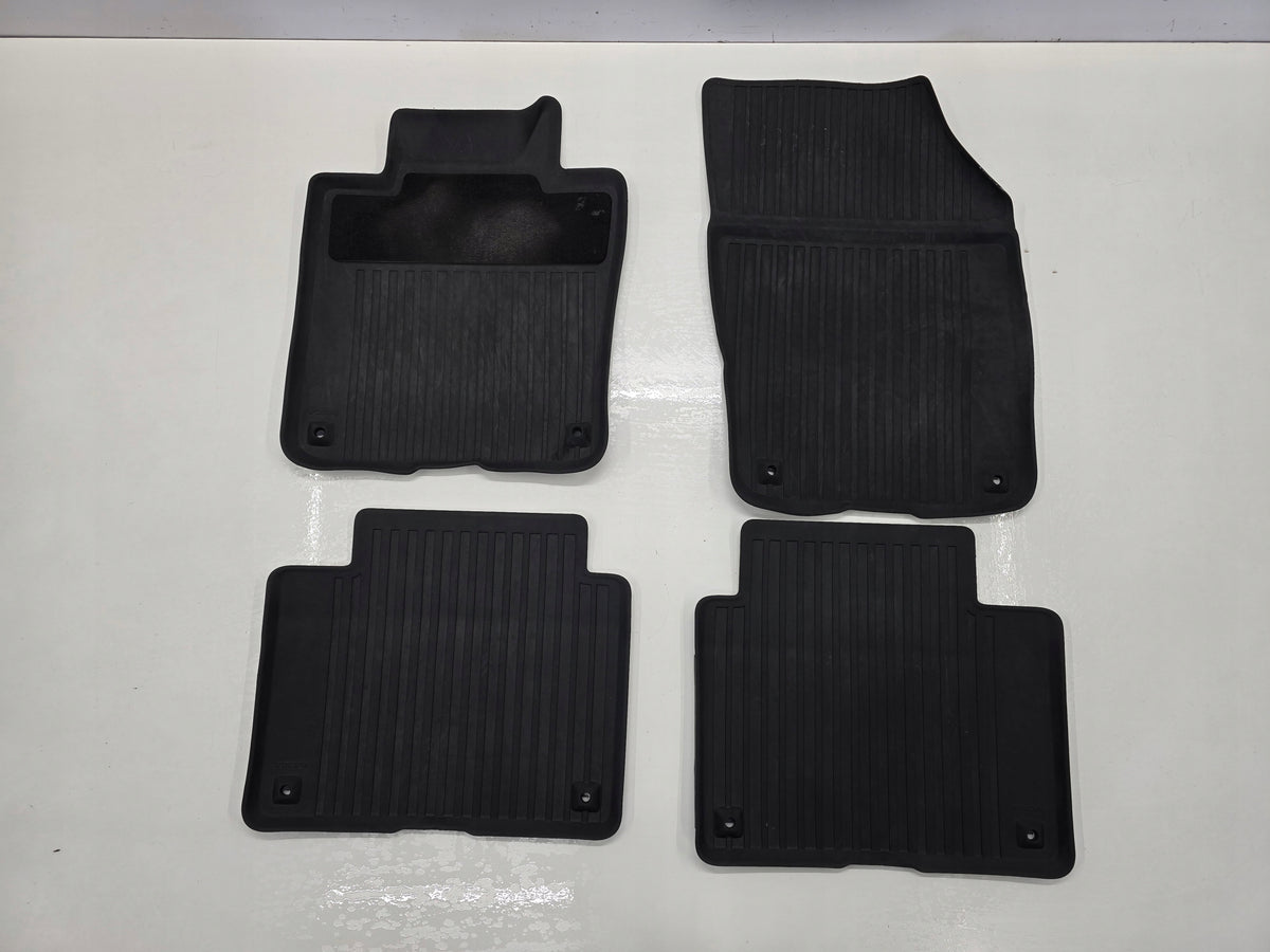 VOLVO S90 V90 17R RUBBER RUGS SET 31435647